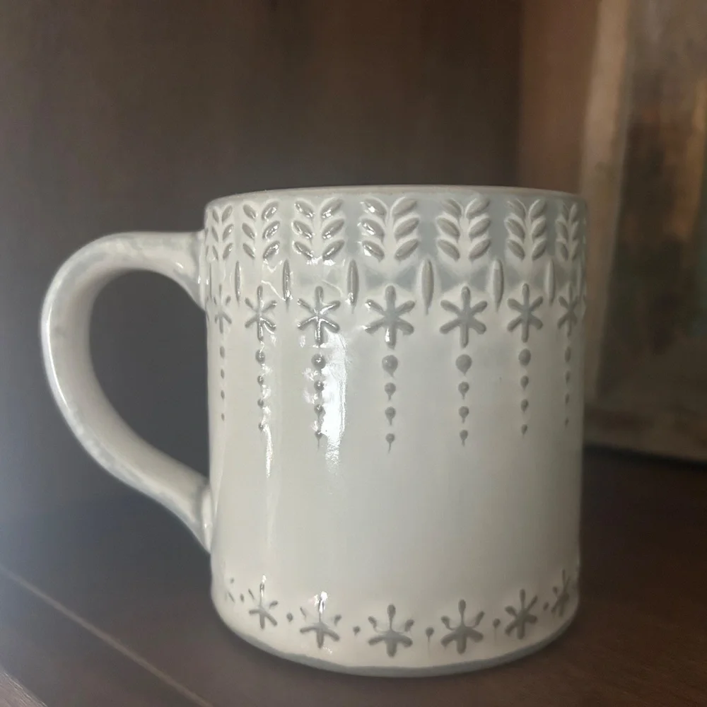 ANTHROPOLOGIE WHITE STOCKING  